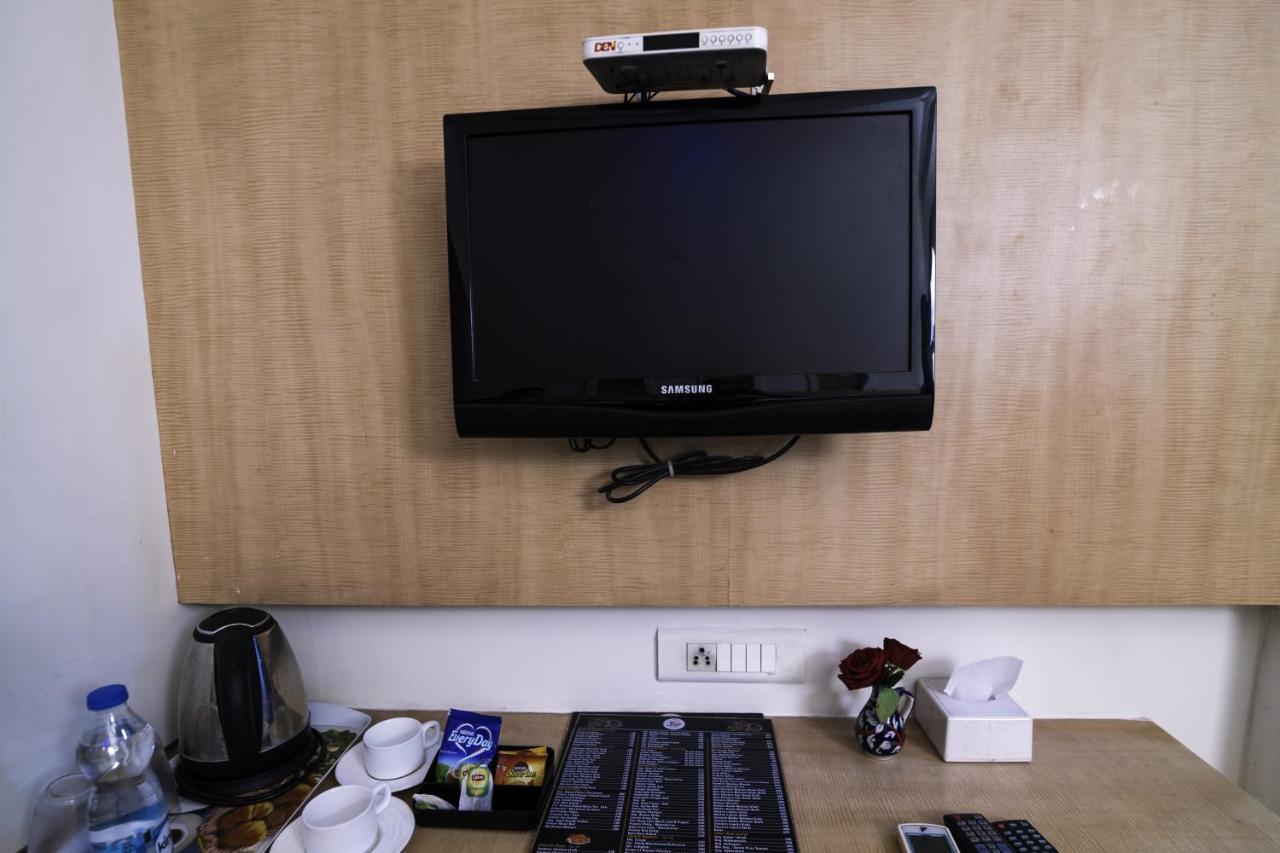 Hotel Monarch Guestline In Midc Rabale, นาวีมุมไบ ภายนอก รูปภาพ