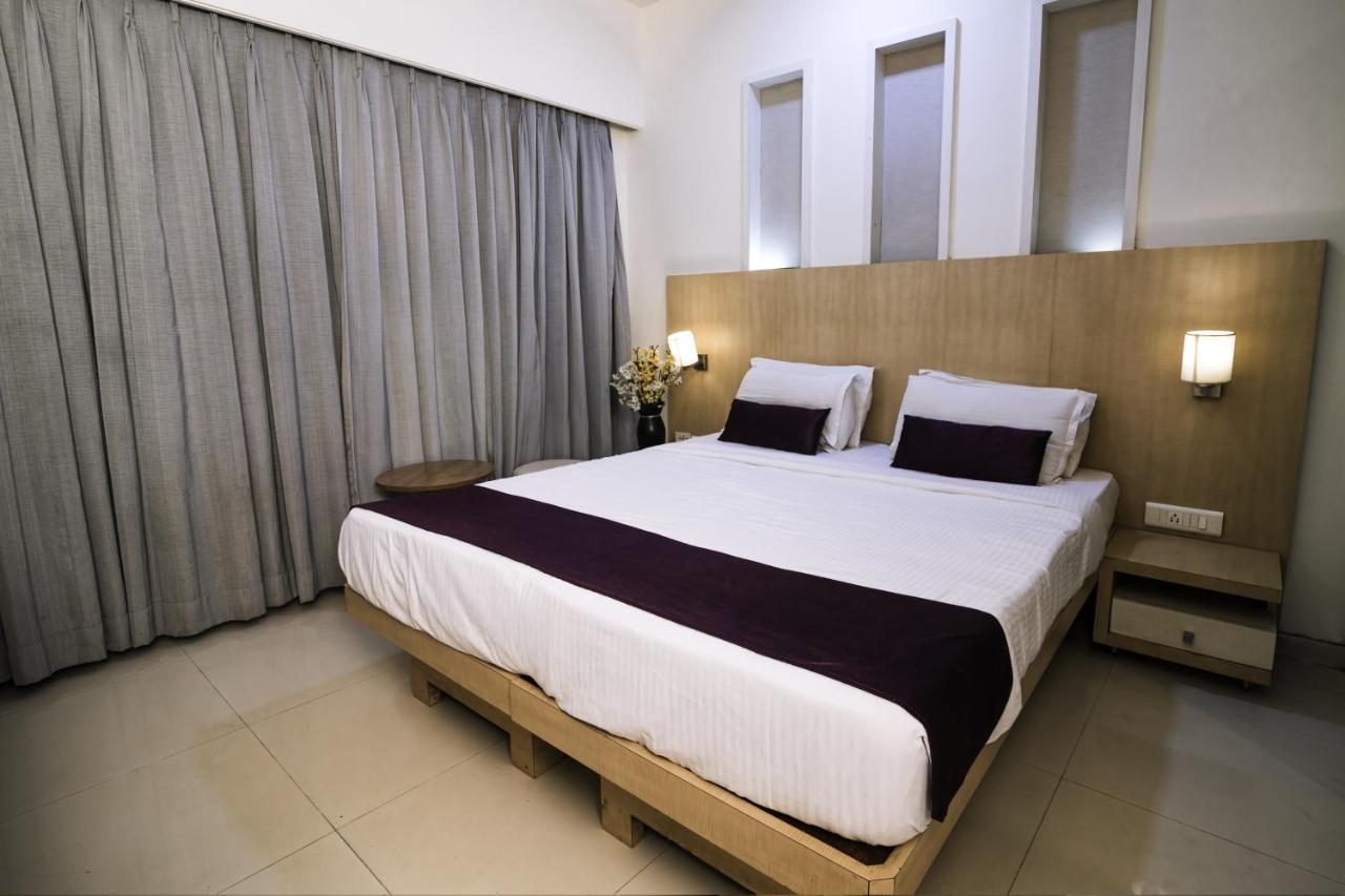 Hotel Monarch Guestline In Midc Rabale, นาวีมุมไบ ภายนอก รูปภาพ