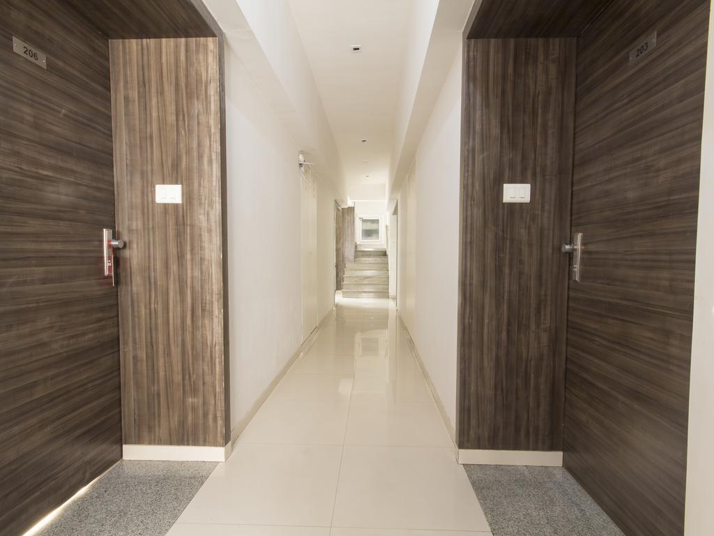 Hotel Monarch Guestline In Midc Rabale, นาวีมุมไบ ภายนอก รูปภาพ
