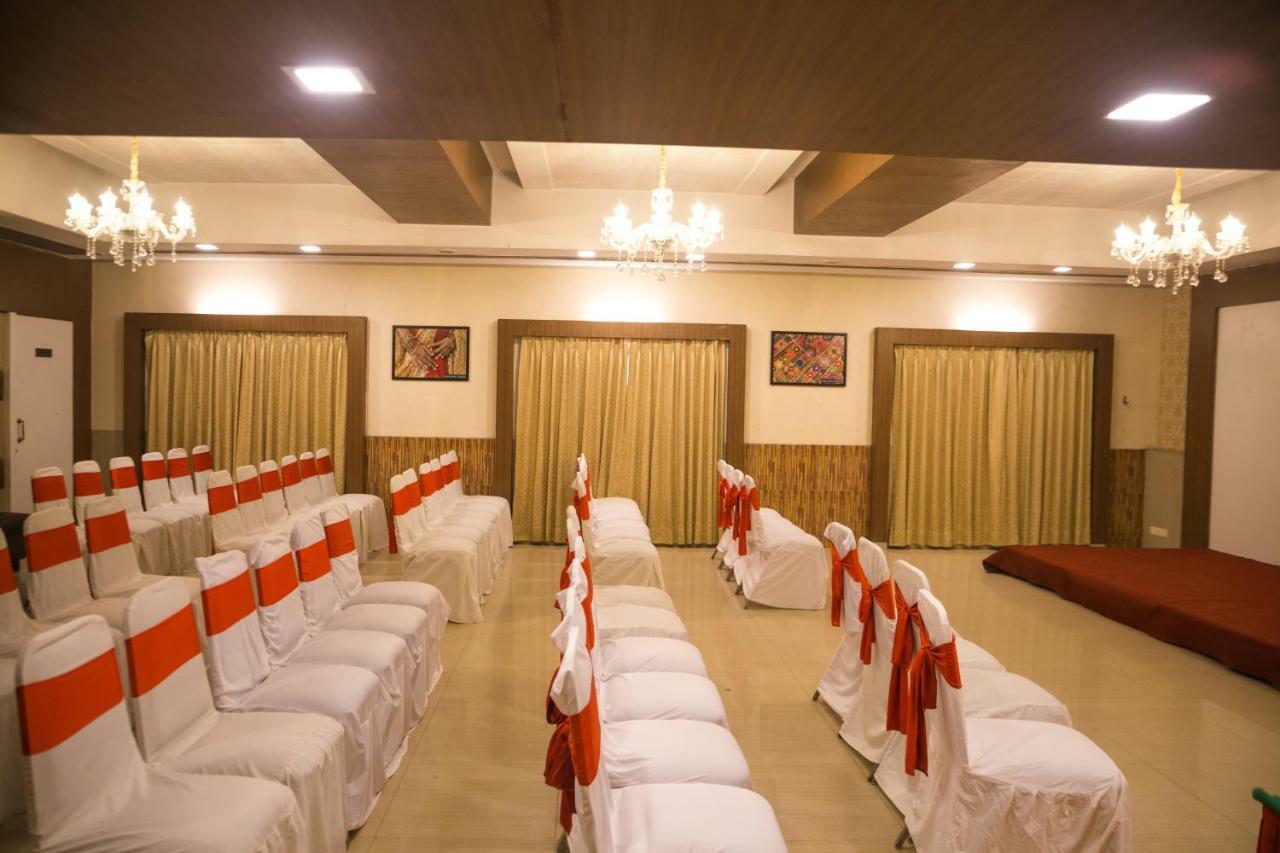 Hotel Monarch Guestline In Midc Rabale, นาวีมุมไบ ภายนอก รูปภาพ
