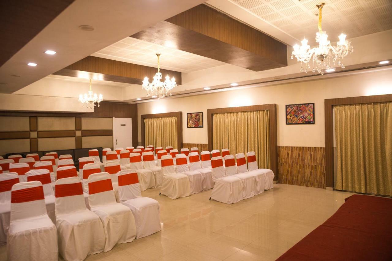 Hotel Monarch Guestline In Midc Rabale, นาวีมุมไบ ภายนอก รูปภาพ